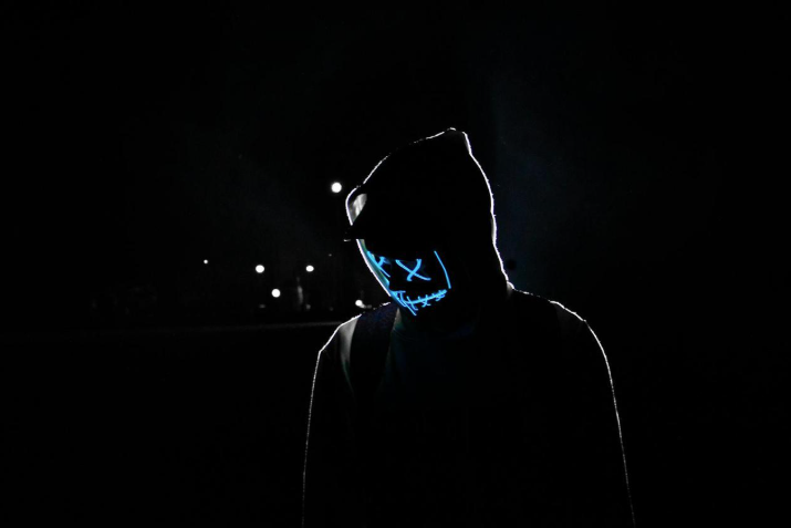 一定要远离混得很差的人-爱分享导航